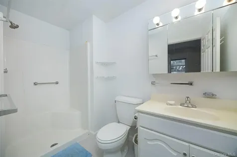 11 Trotter Lane Poughkeepsie NY 12603