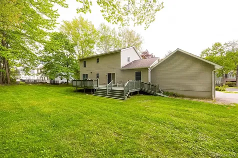 11 Trotter Lane Poughkeepsie NY 12603