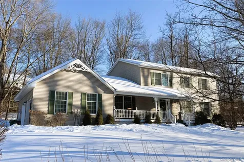 11 Trotter Lane Poughkeepsie NY 12603