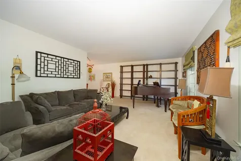 11 Trotter Lane Poughkeepsie NY 12603