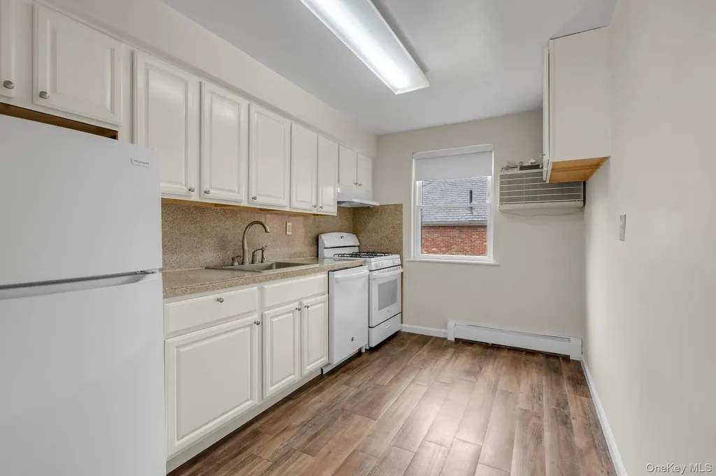 1870 Hering Avenue Bronx NY 10461