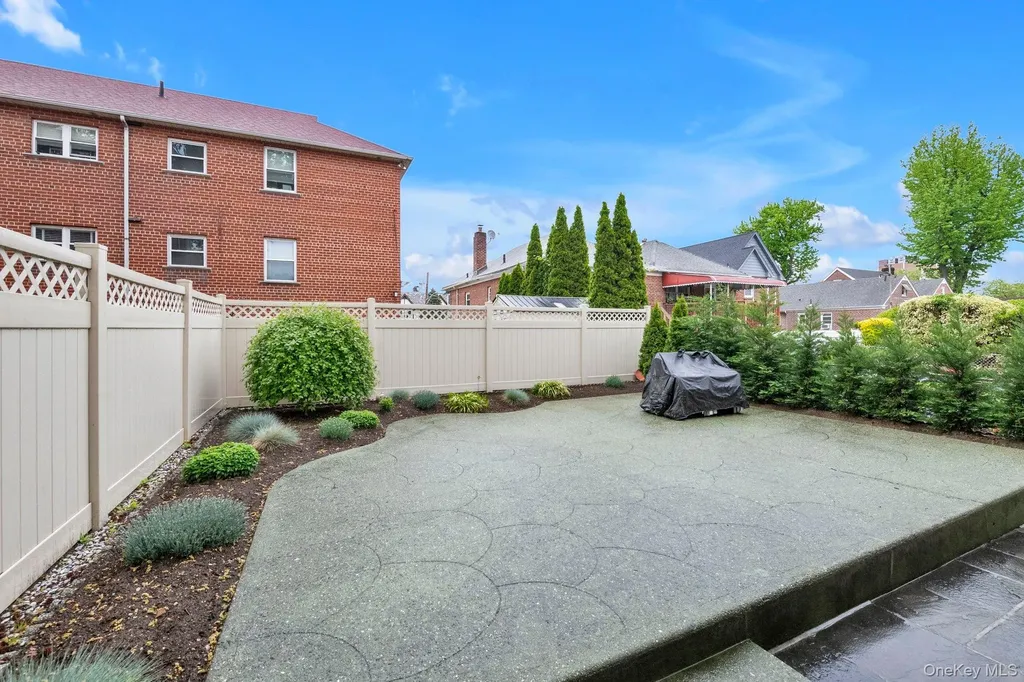 1870 Hering Avenue Bronx NY 10461