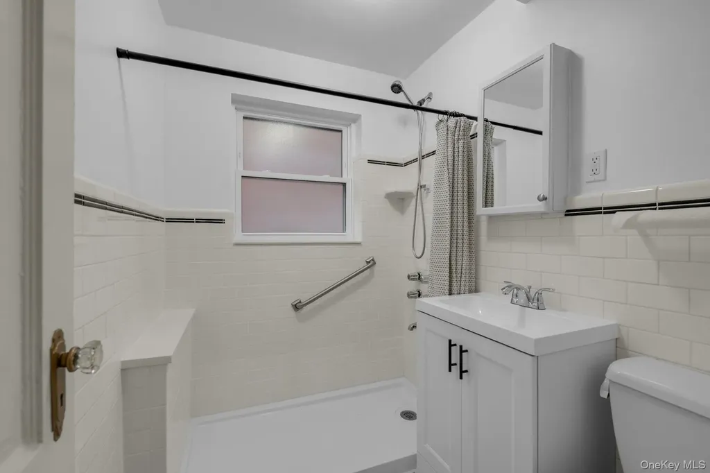 1870 Hering Avenue Bronx NY 10461