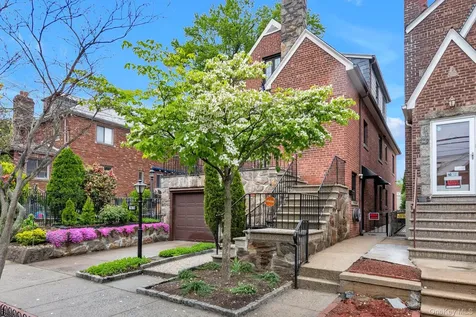 1870 Hering Avenue Bronx NY 10461
