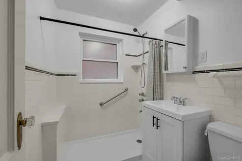 1870 Hering Avenue Bronx NY 10461