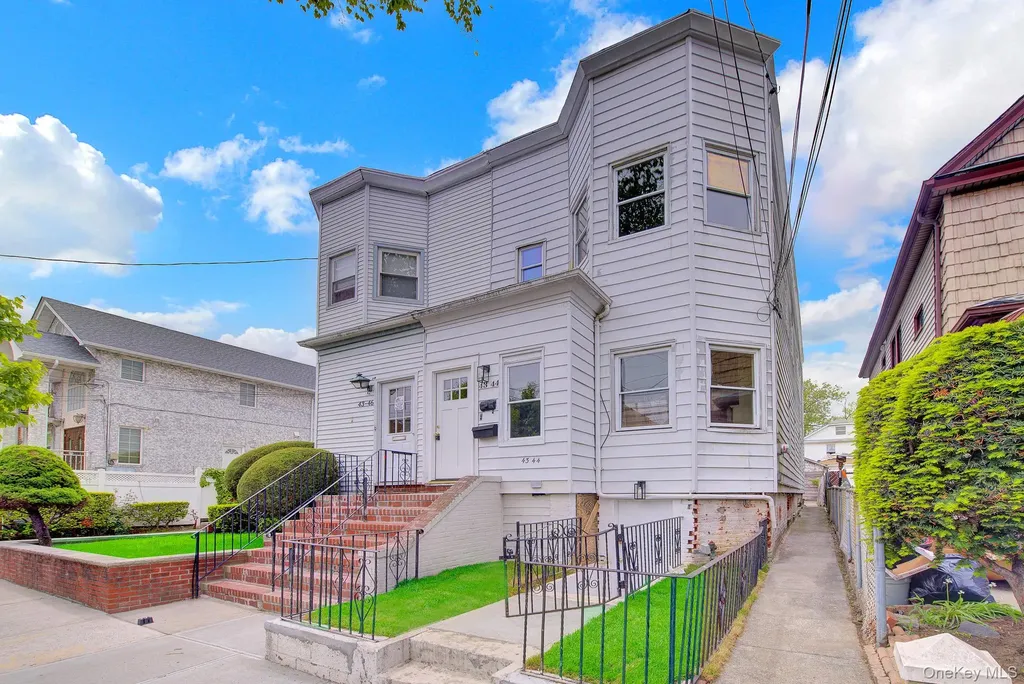 43-44 164th Street Flushing NY 11358