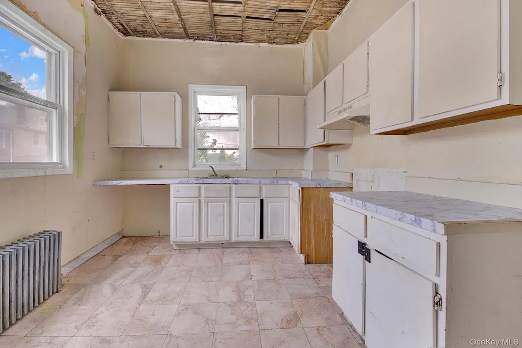 43-44 164th Street Flushing NY 11358