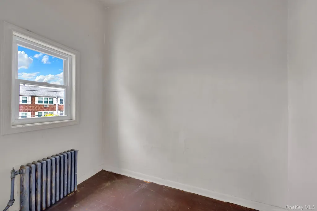 43-44 164th Street Flushing NY 11358