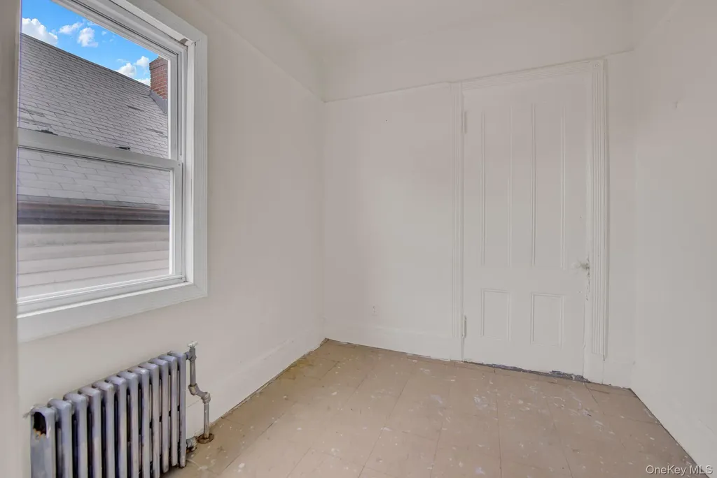 43-44 164th Street Flushing NY 11358