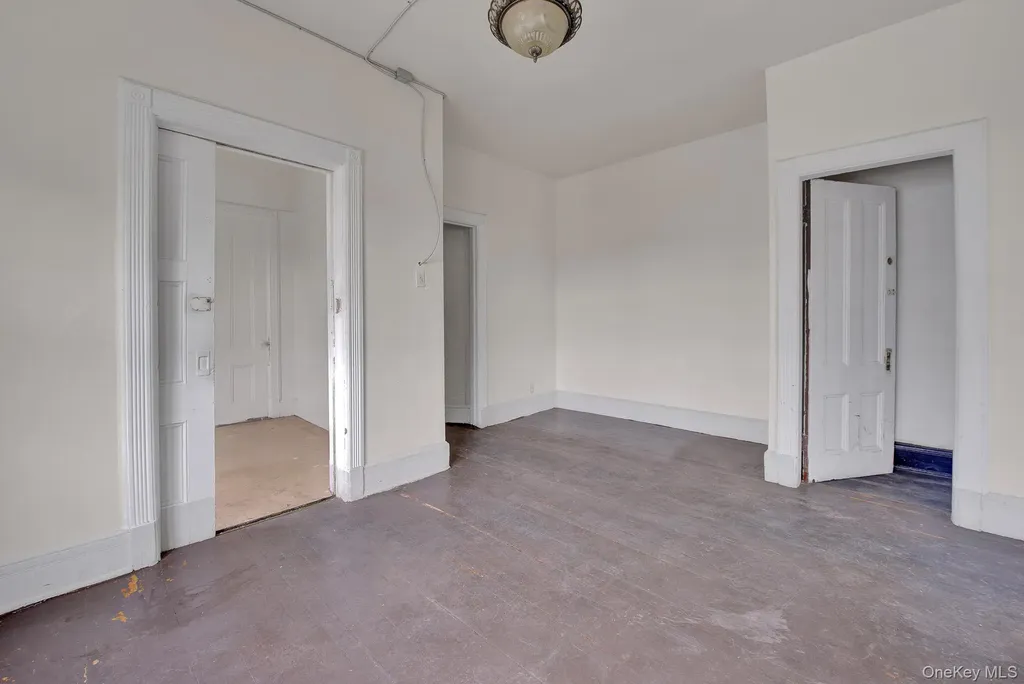 43-44 164th Street Flushing NY 11358