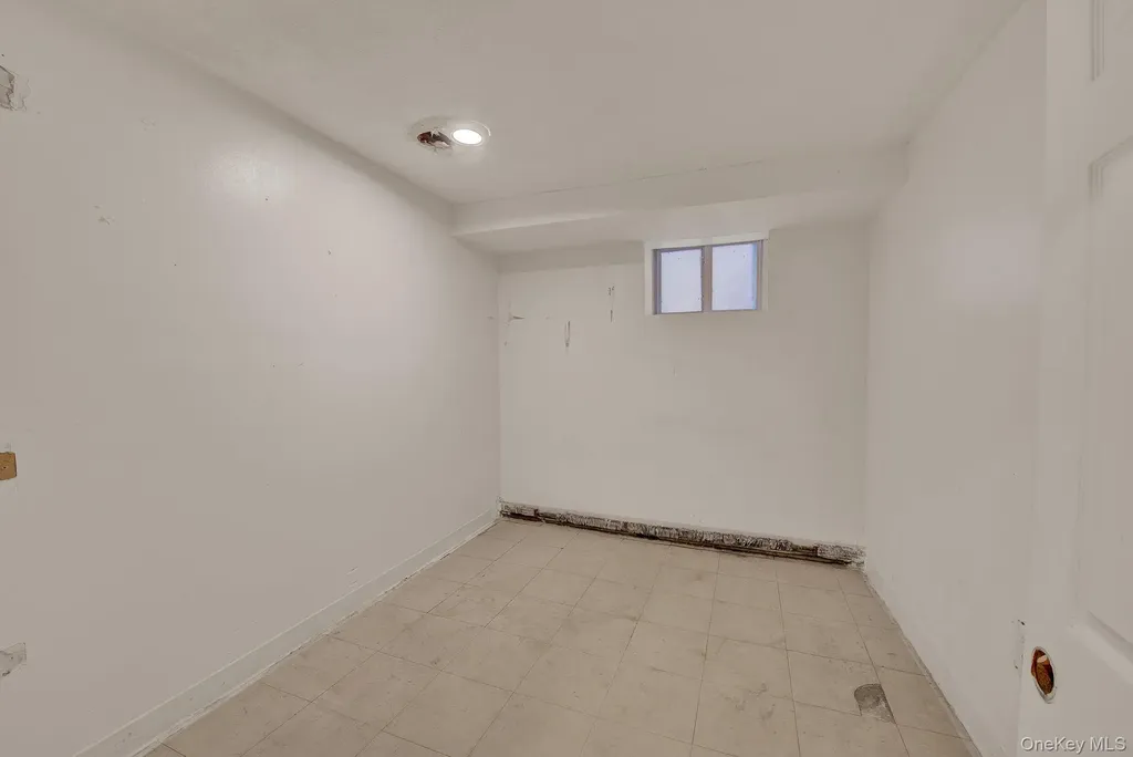 43-44 164th Street Flushing NY 11358