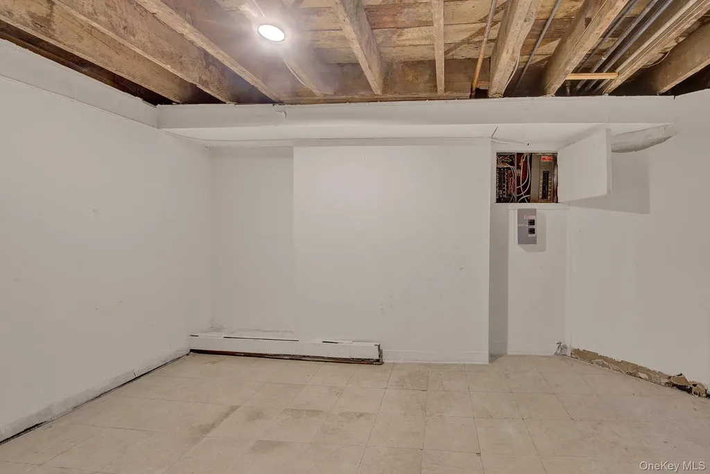 43-44 164th Street Flushing NY 11358