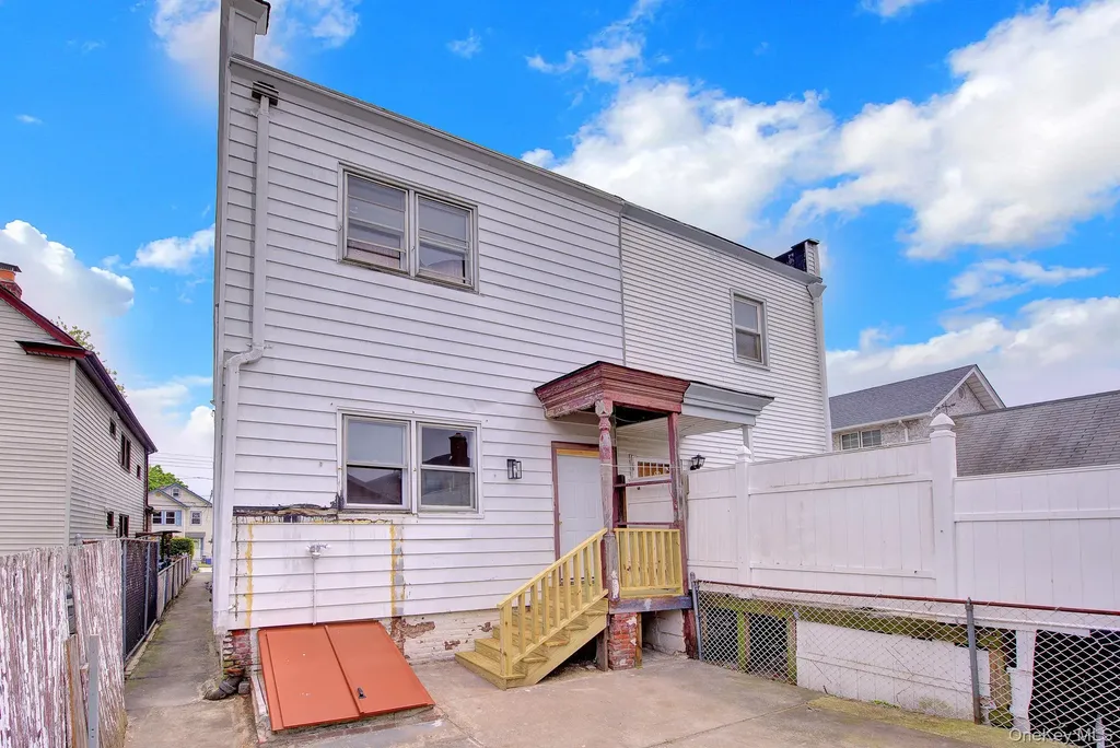 43-44 164th Street Flushing NY 11358