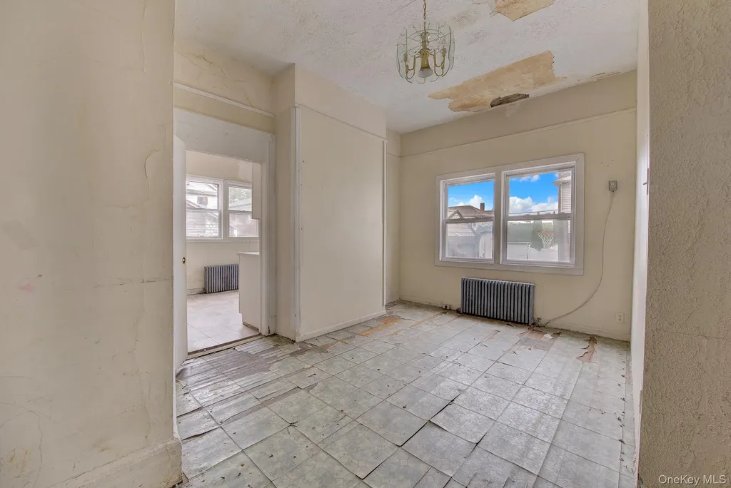 43-44 164th Street Flushing NY 11358