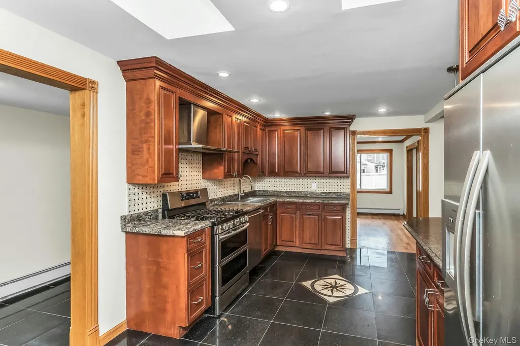 717 3rd Avenue East Northport NY 11731