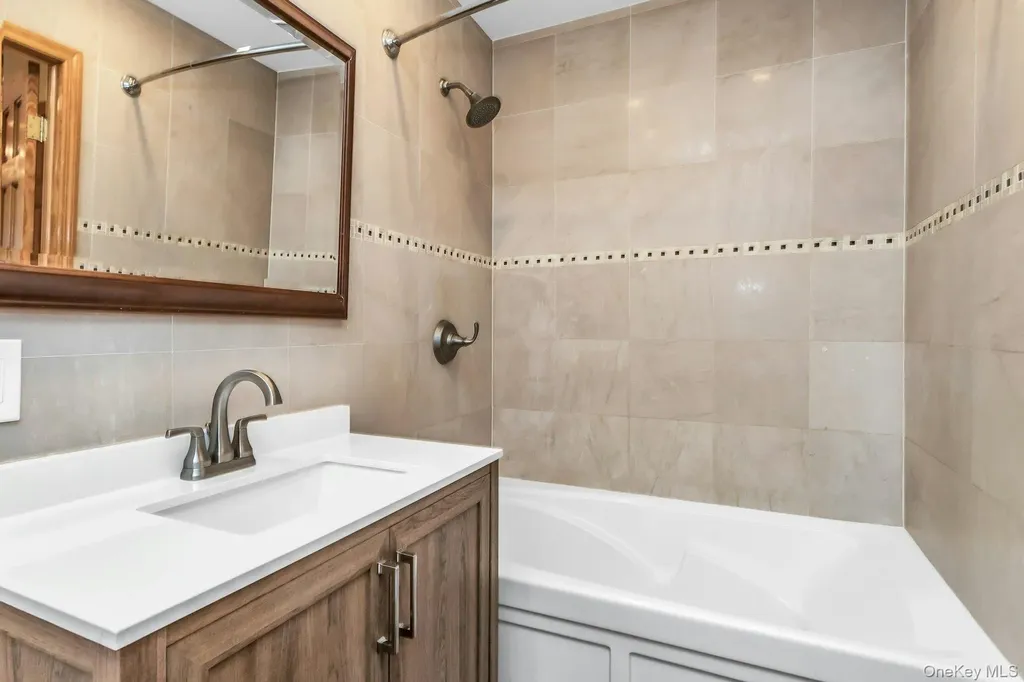 717 3rd Avenue East Northport NY 11731