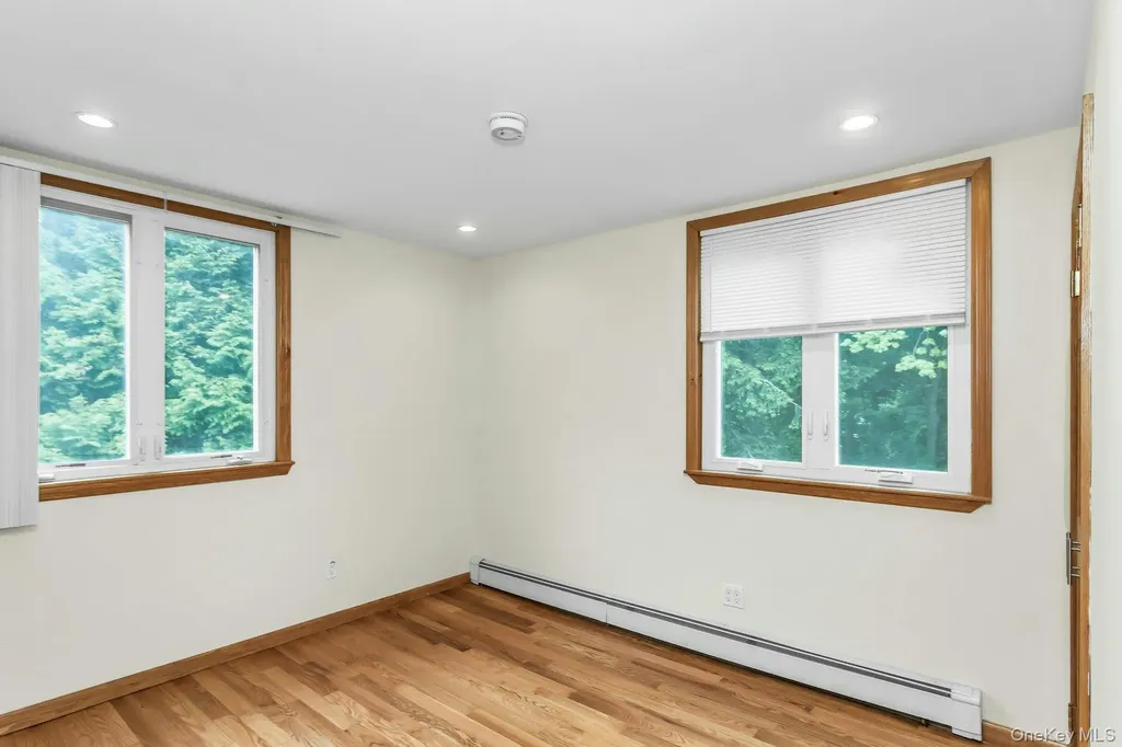 717 3rd Avenue East Northport NY 11731