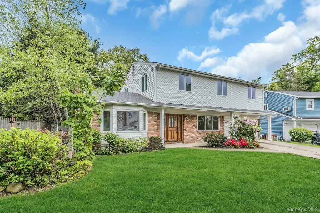 717 3rd Avenue East Northport NY 11731
