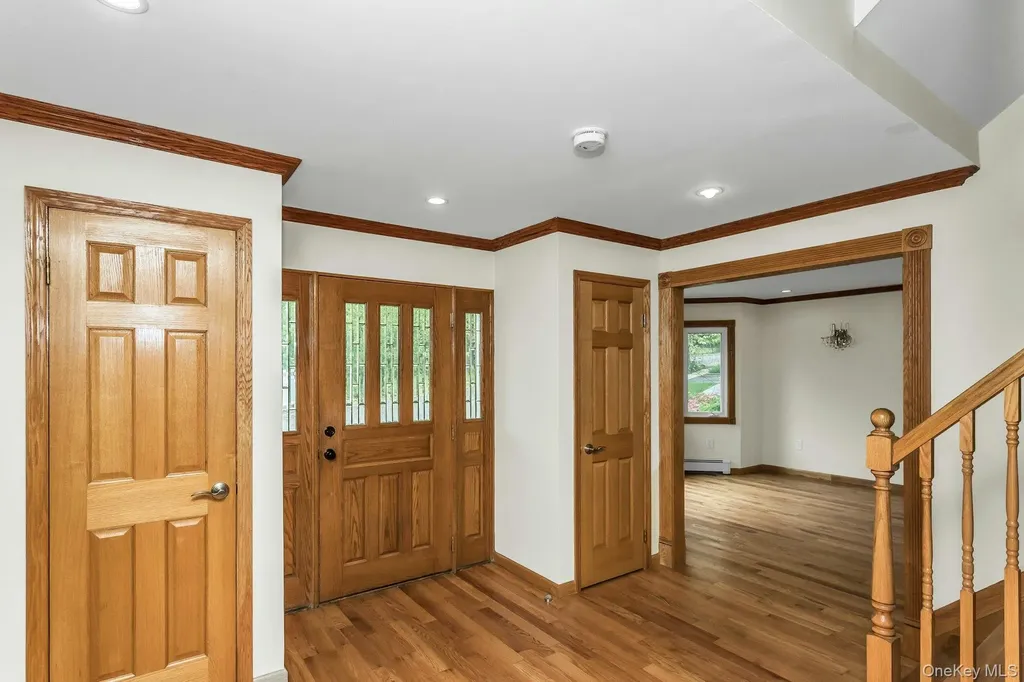 717 3rd Avenue East Northport NY 11731