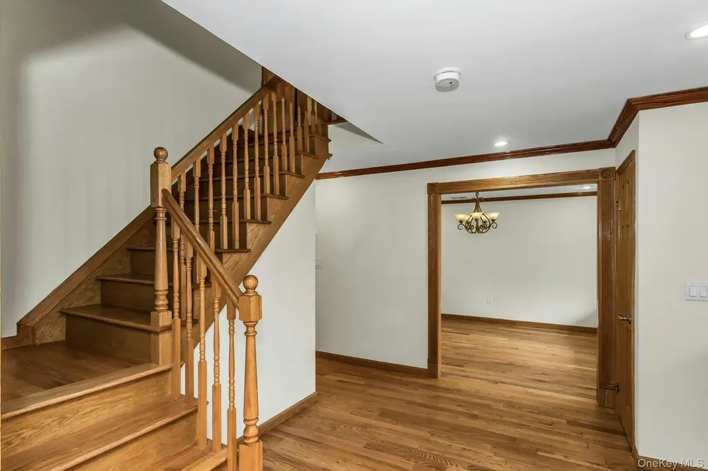 717 3rd Avenue East Northport NY 11731