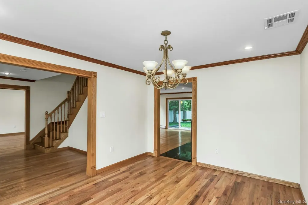 717 3rd Avenue East Northport NY 11731