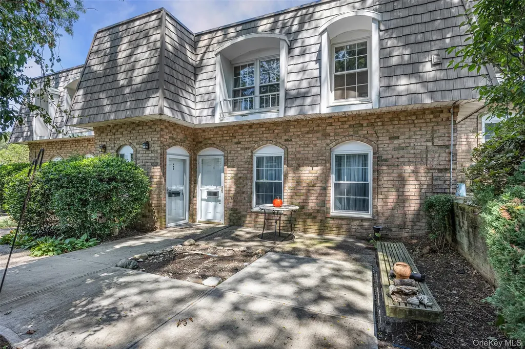 655 Middle Country Road Coram NY 11727