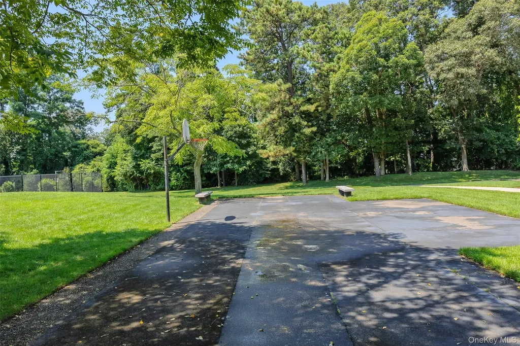 655 Middle Country Road Coram NY 11727