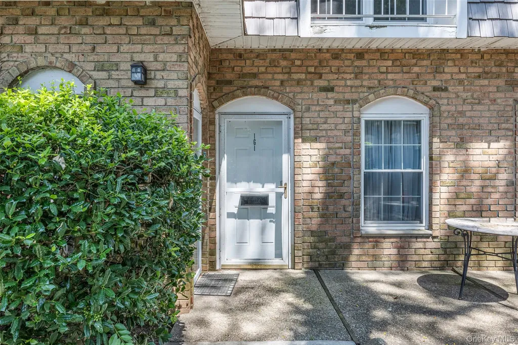 655 Middle Country Road Coram NY 11727