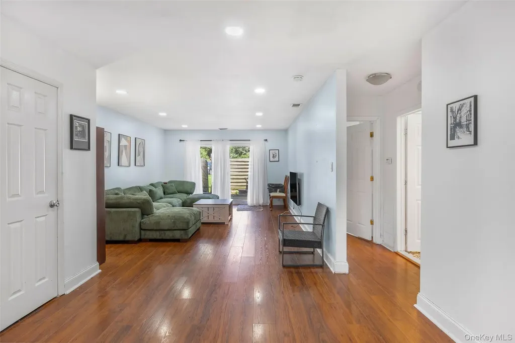 655 Middle Country Road Coram NY 11727