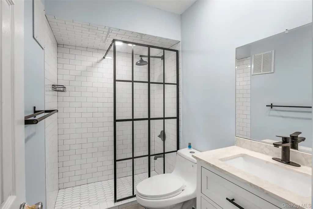 655 Middle Country Road Coram NY 11727