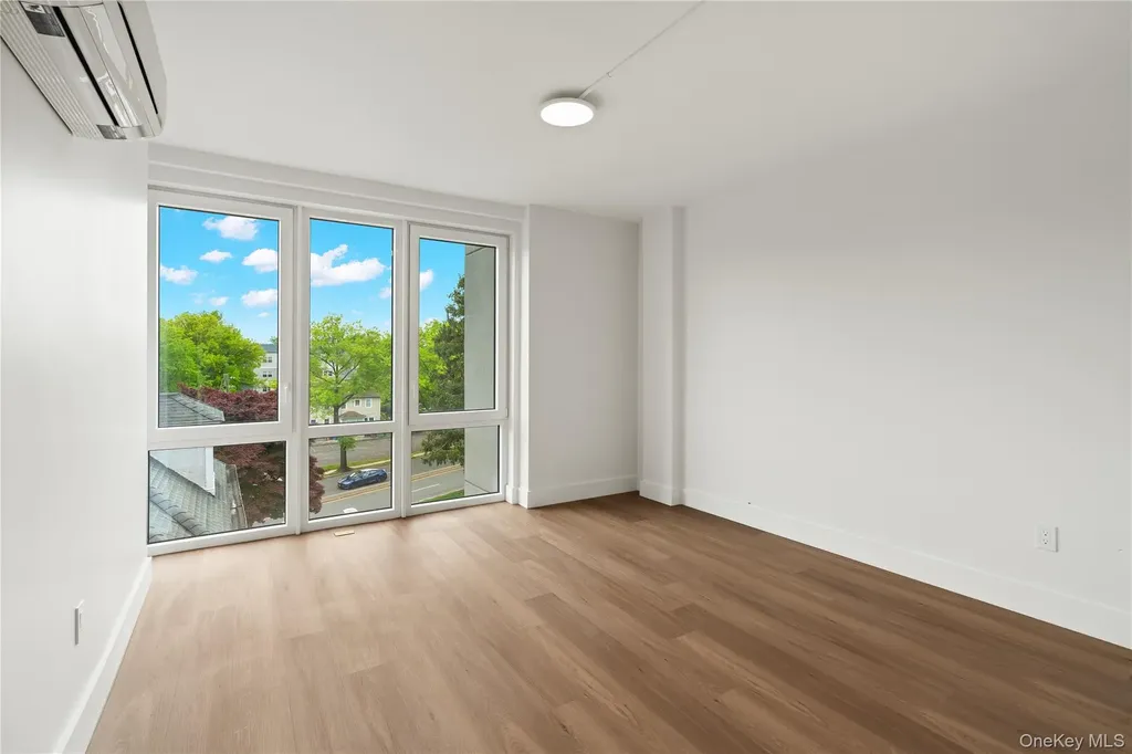 10 Lyon Place White Plains NY 10601