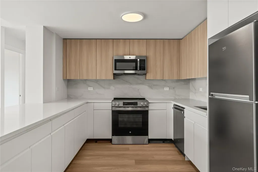 10 Lyon Place White Plains NY 10601