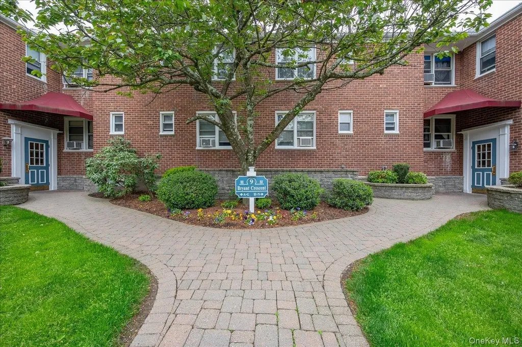 9 Bryant Crescent White Plains NY 10605