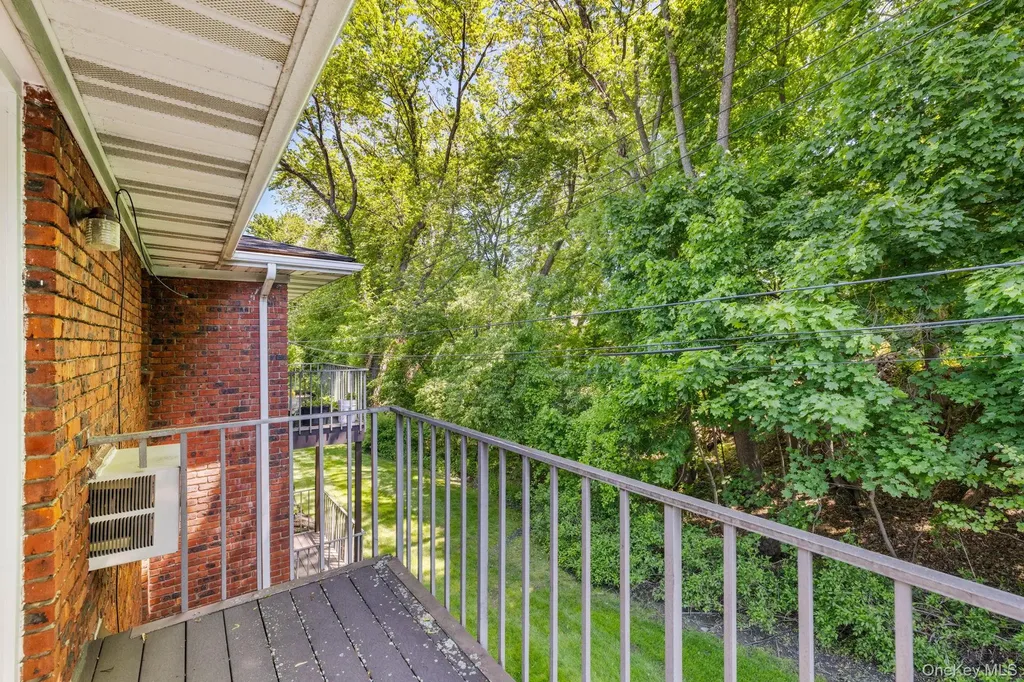 12 Normandy Village Nanuet NY 10954