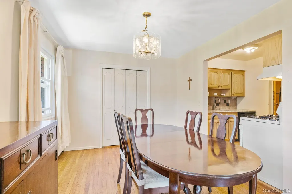 12 Normandy Village Nanuet NY 10954