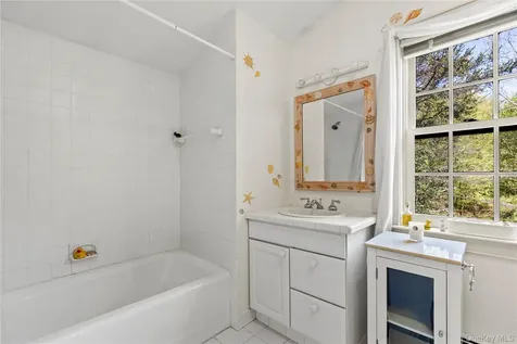 158 Mead Street Waccabuc NY 10597