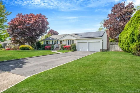 6 Cherrywood Drive East Northport NY 11731