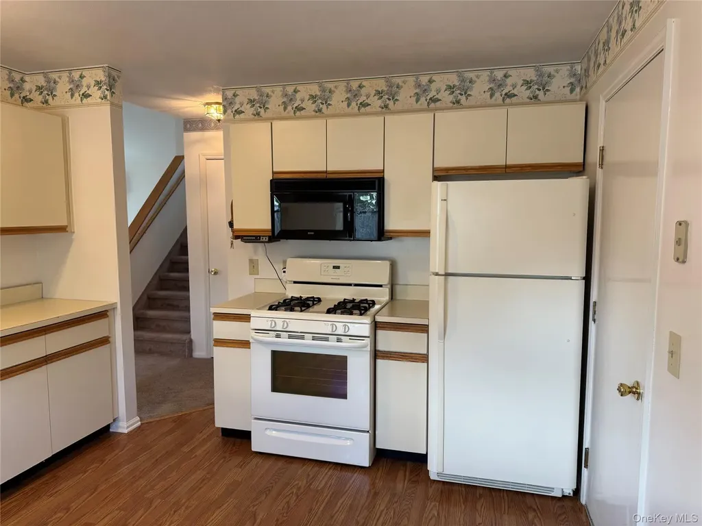 24 Olde Wagon Road Warwick NY 10990