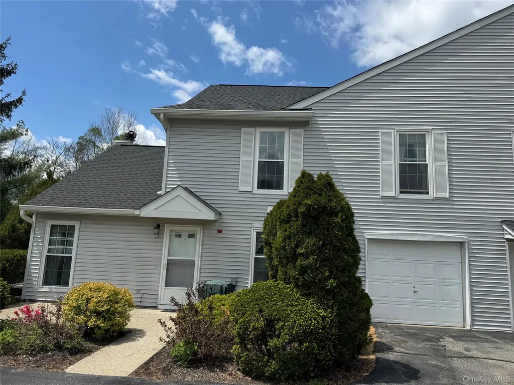 24 Olde Wagon Road Warwick NY 10990
