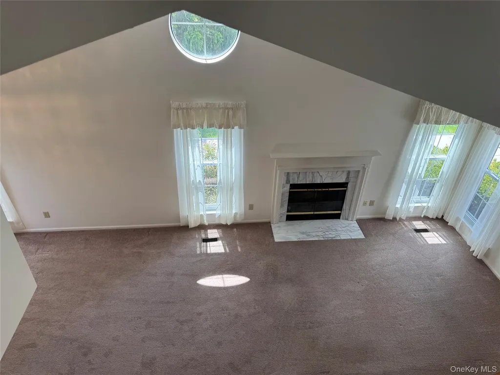 24 Olde Wagon Road Warwick NY 10990