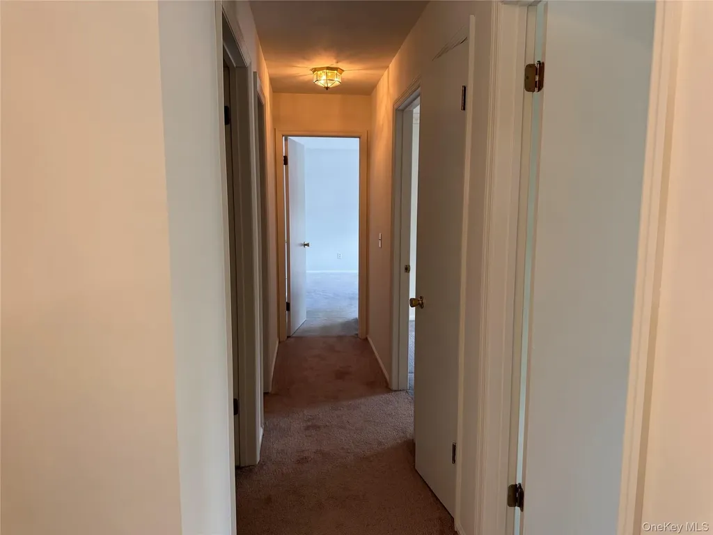 24 Olde Wagon Road Warwick NY 10990