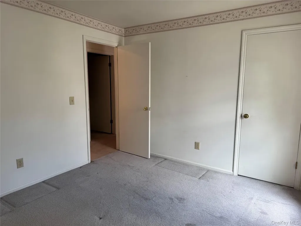 24 Olde Wagon Road Warwick NY 10990