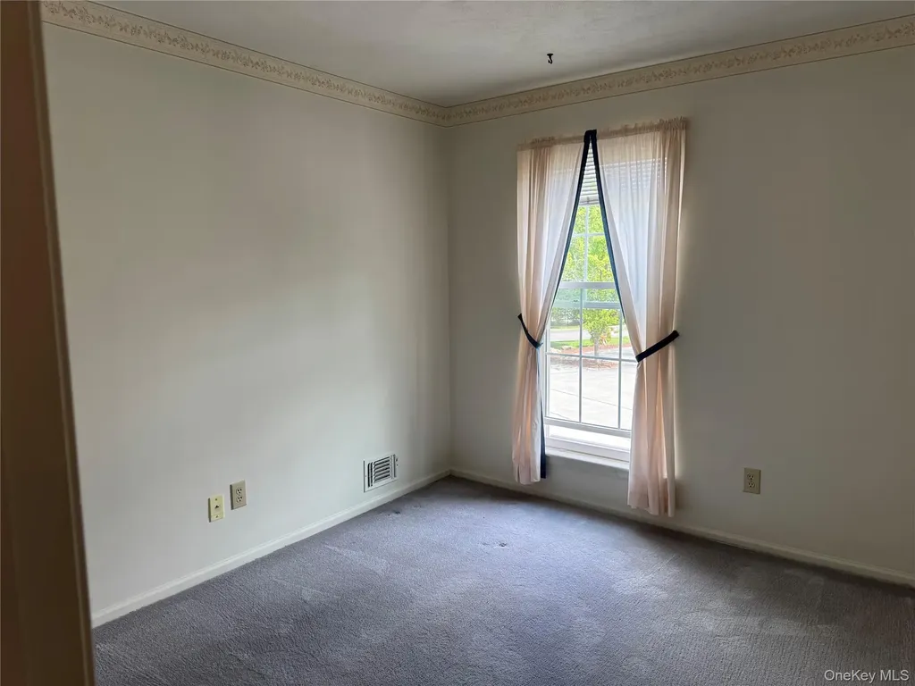 24 Olde Wagon Road Warwick NY 10990