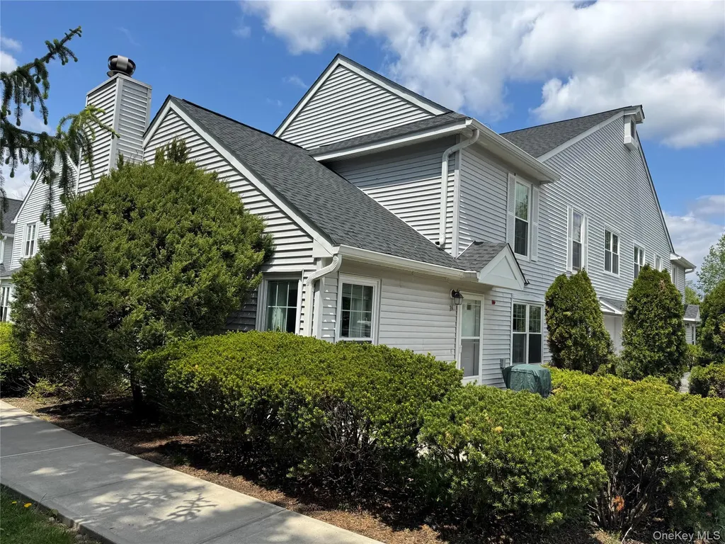 24 Olde Wagon Road Warwick NY 10990