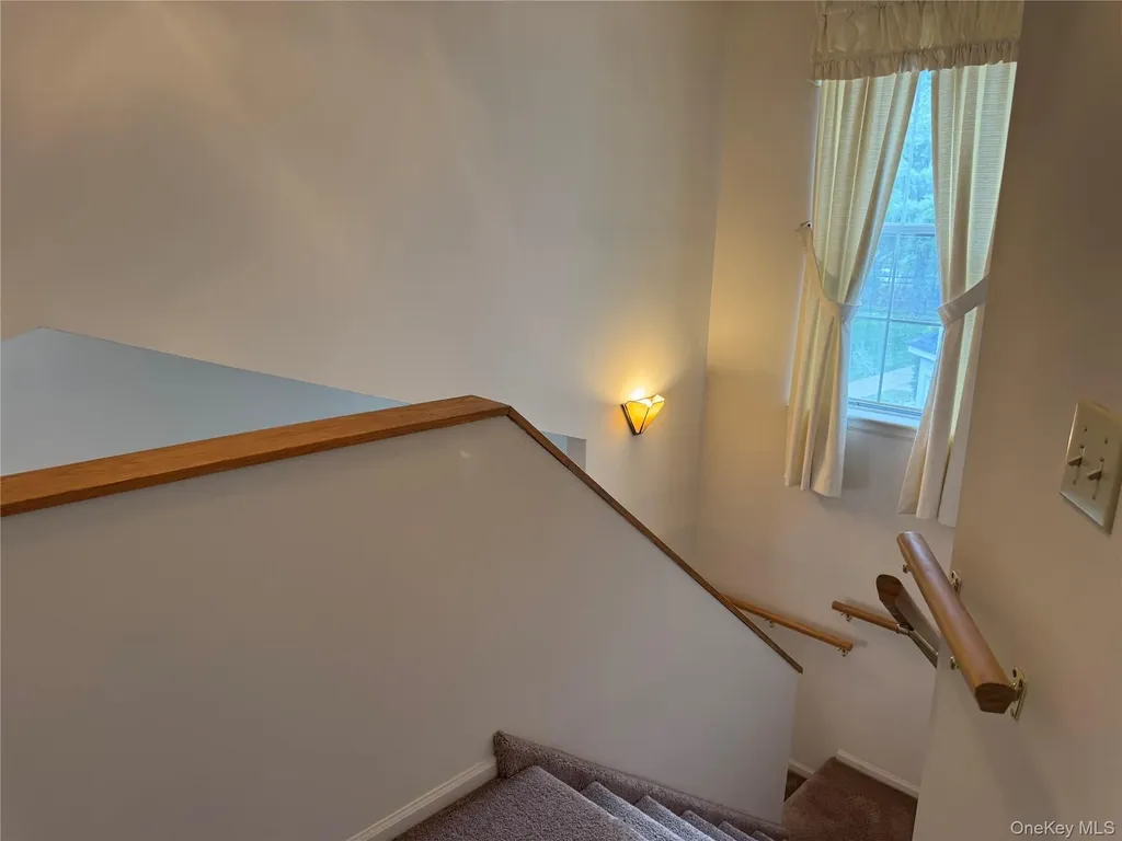 24 Olde Wagon Road Warwick NY 10990