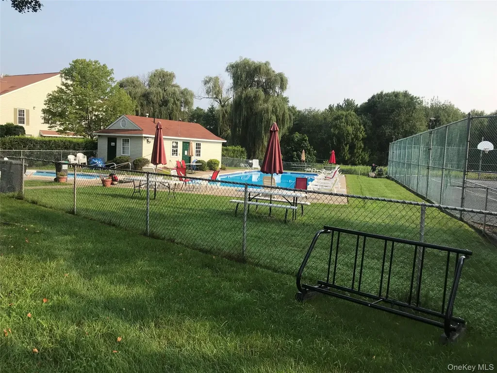 24 Olde Wagon Road Warwick NY 10990