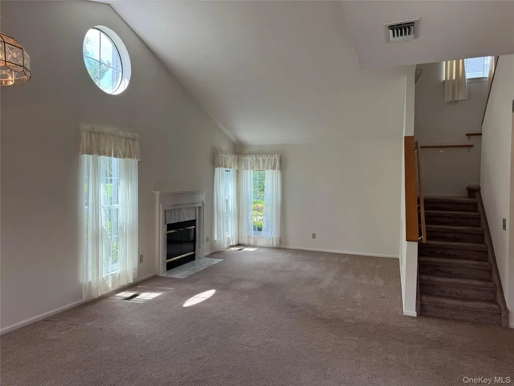 24 Olde Wagon Road Warwick NY 10990