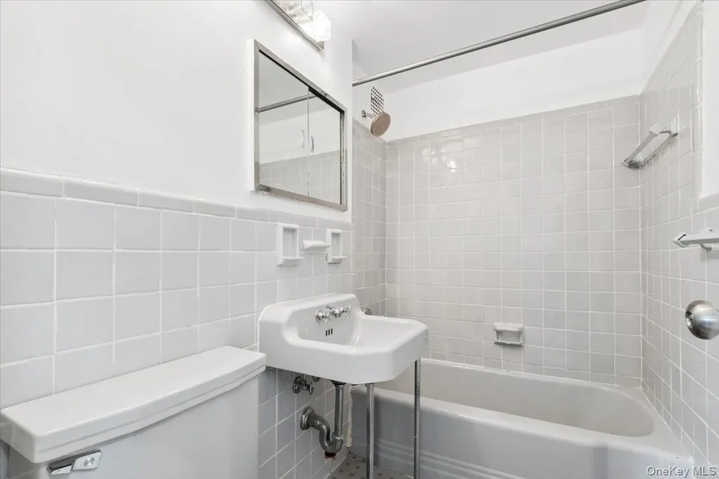 281 Garth Road Scarsdale NY 10583