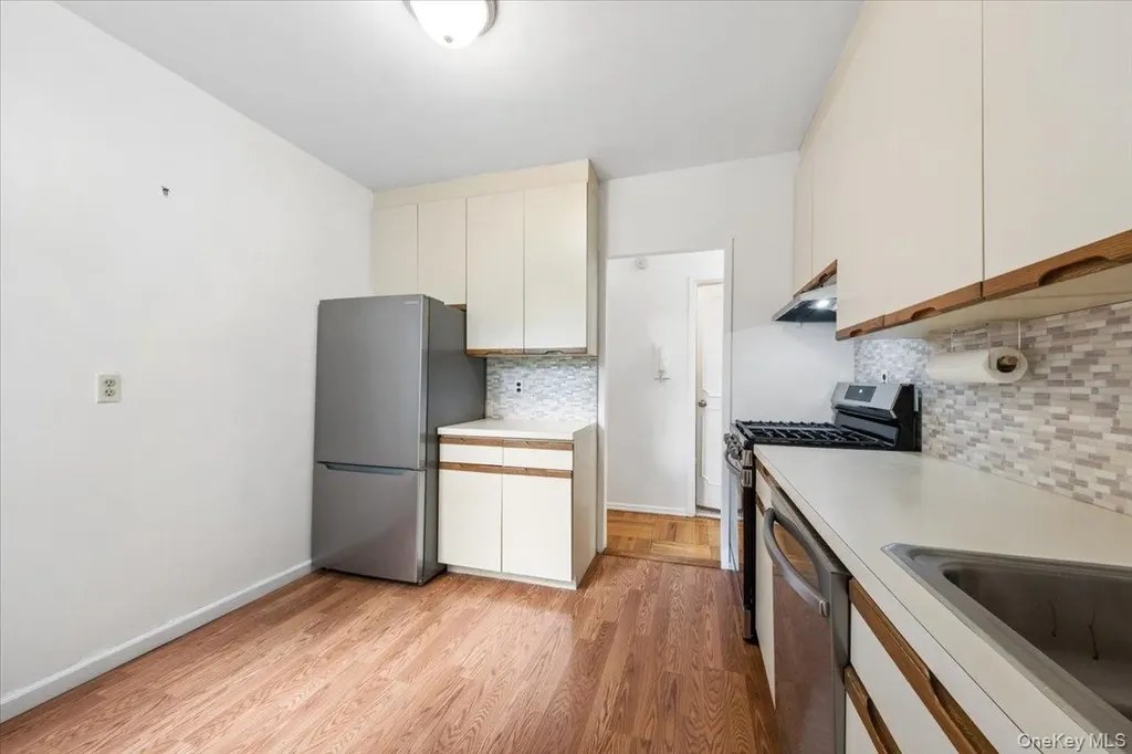 281 Garth Road Scarsdale NY 10583