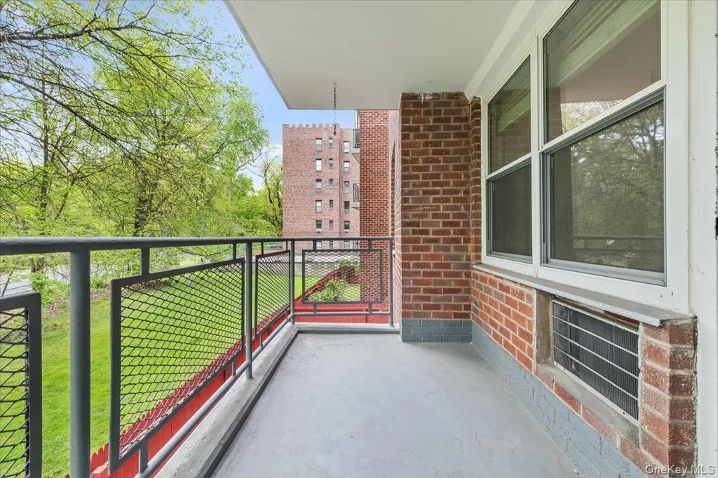 281 Garth Road Scarsdale NY 10583